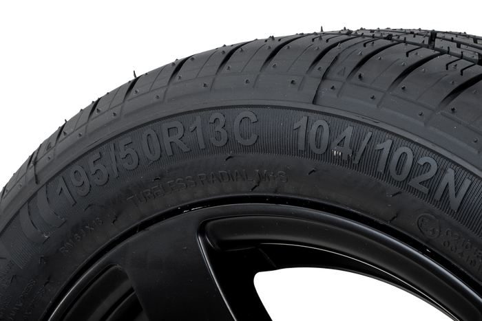 Verstärktes Anhängerrad KENDA TIRE 195/50 R13C 104/102N ALUMINIUMFELGE STARCO schwarz 6Jx13"H2 5x112 ET:30
